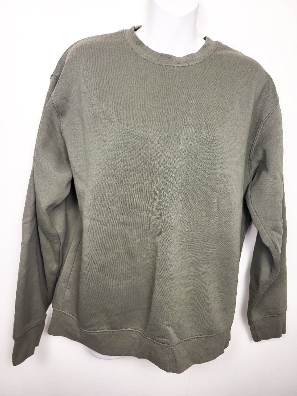 Brunette the Label olive green fleecy lined crewneck | Size M/L